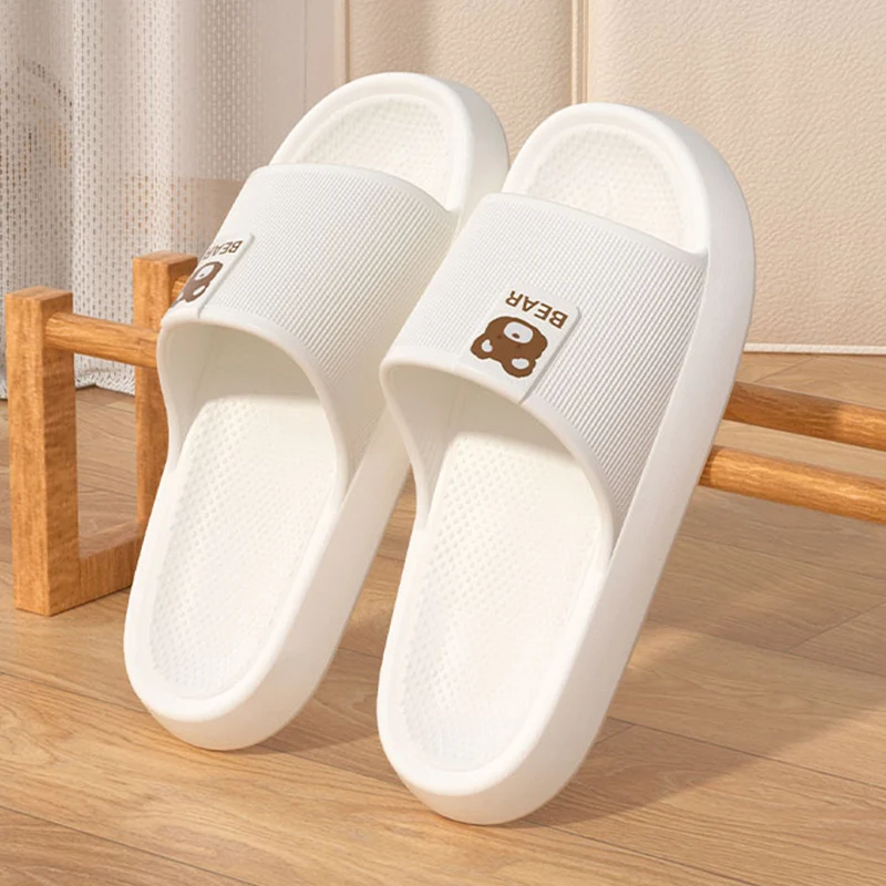 

2026 Cartoon Bear Eva Platform Slippers Women Indoor Lightweight Soft Sole Home Slides Woman Comfortable Non Slip Bathroom Shoes