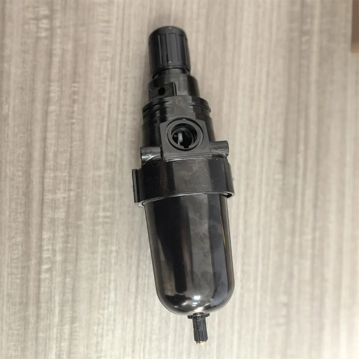 New and Original B68G-NNK-AR3-RLN  Olympian Plus Filter/regulator, Without Yoke,  0.4-8 Bar, Automatic Drain Without Gauge