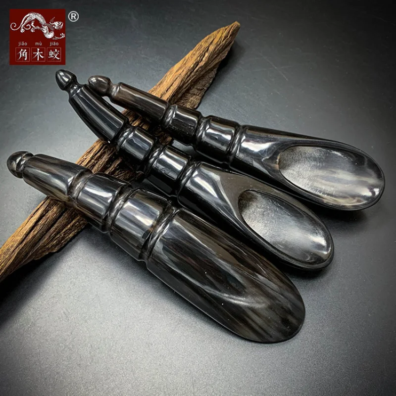 

Carved Yak Horn Scraping Tube for Massage and Beauty