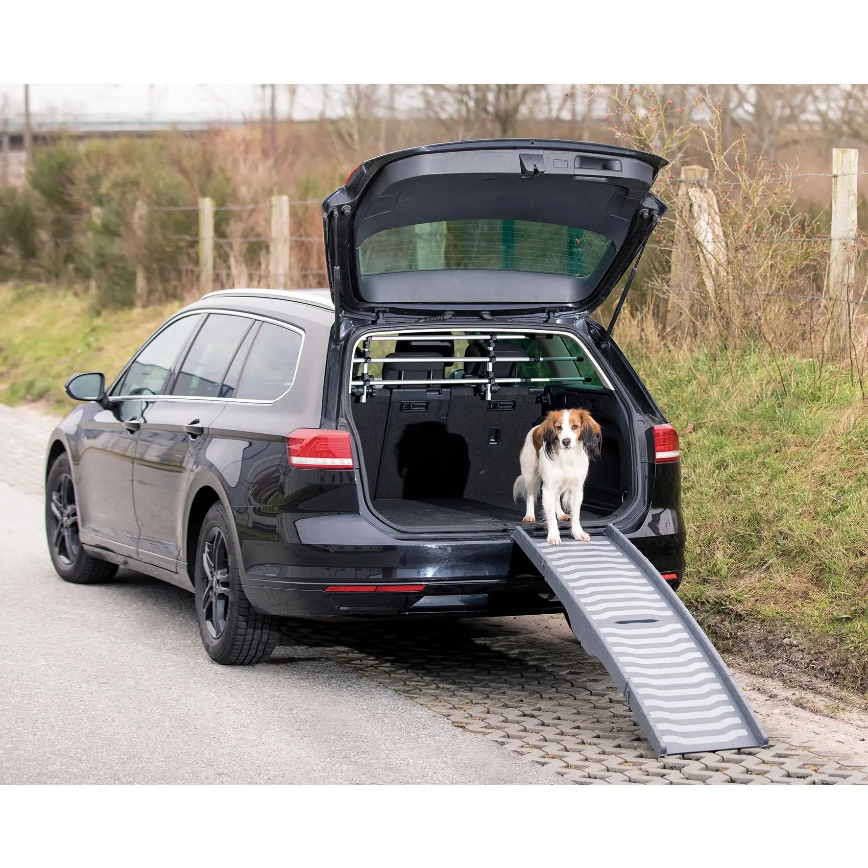 

Super long 59 inches! TRIXIE pet ramp, the ideal choice for medium and small-sized dogs (≤55 pounds)
