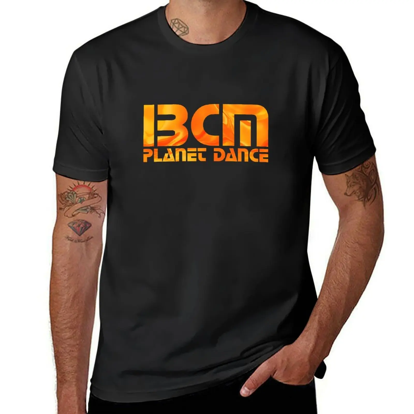 

BCM Planet Dance Magaluf Mallorca: MODEL golden orange future black background Disco Spain T-Shirt