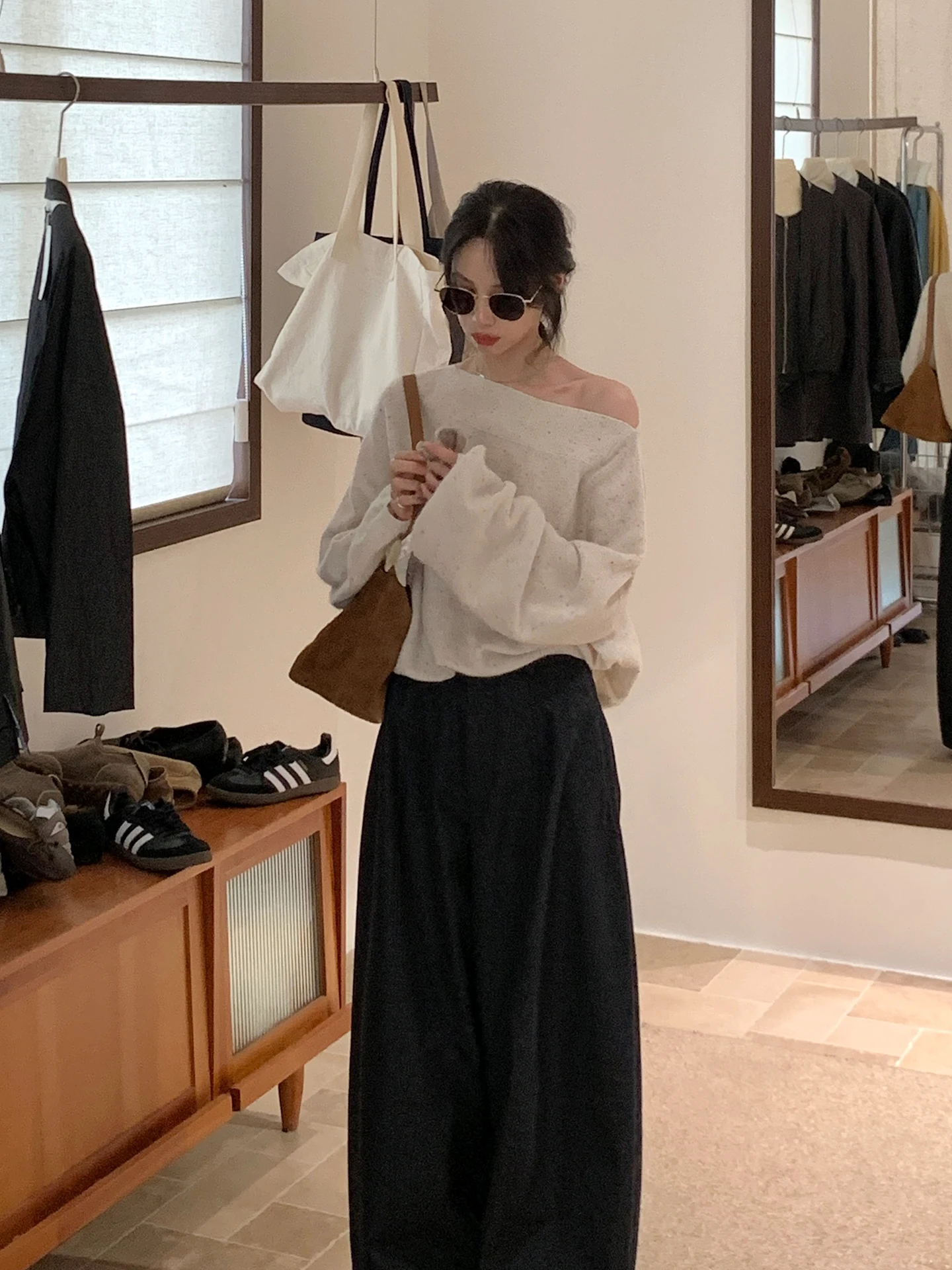 

BRIVIN Korean Sle White oulder Slanting Bear Fur Knitted Sweater Women's Long Sve Slimming Top Autumn New Arrival