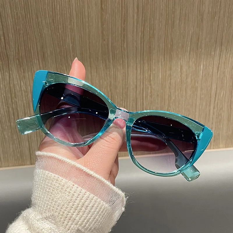 Women Luxury Design Dark Shades New Fashion Sunglasses Summer Seaside Sunnies Gradient Lens Ladies Outdoor Eyewear Iceblue 2024