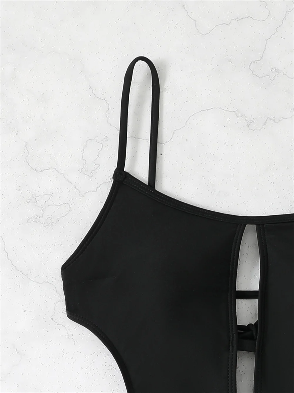 أسود حبال بيكيني الجوف خارج عارية الذراعين المتطرفة سلسلة Monokini ملابس السباحة الدانتيل يصل ملابس النساء الشاطئ الزي ثوب السباحة Biquini