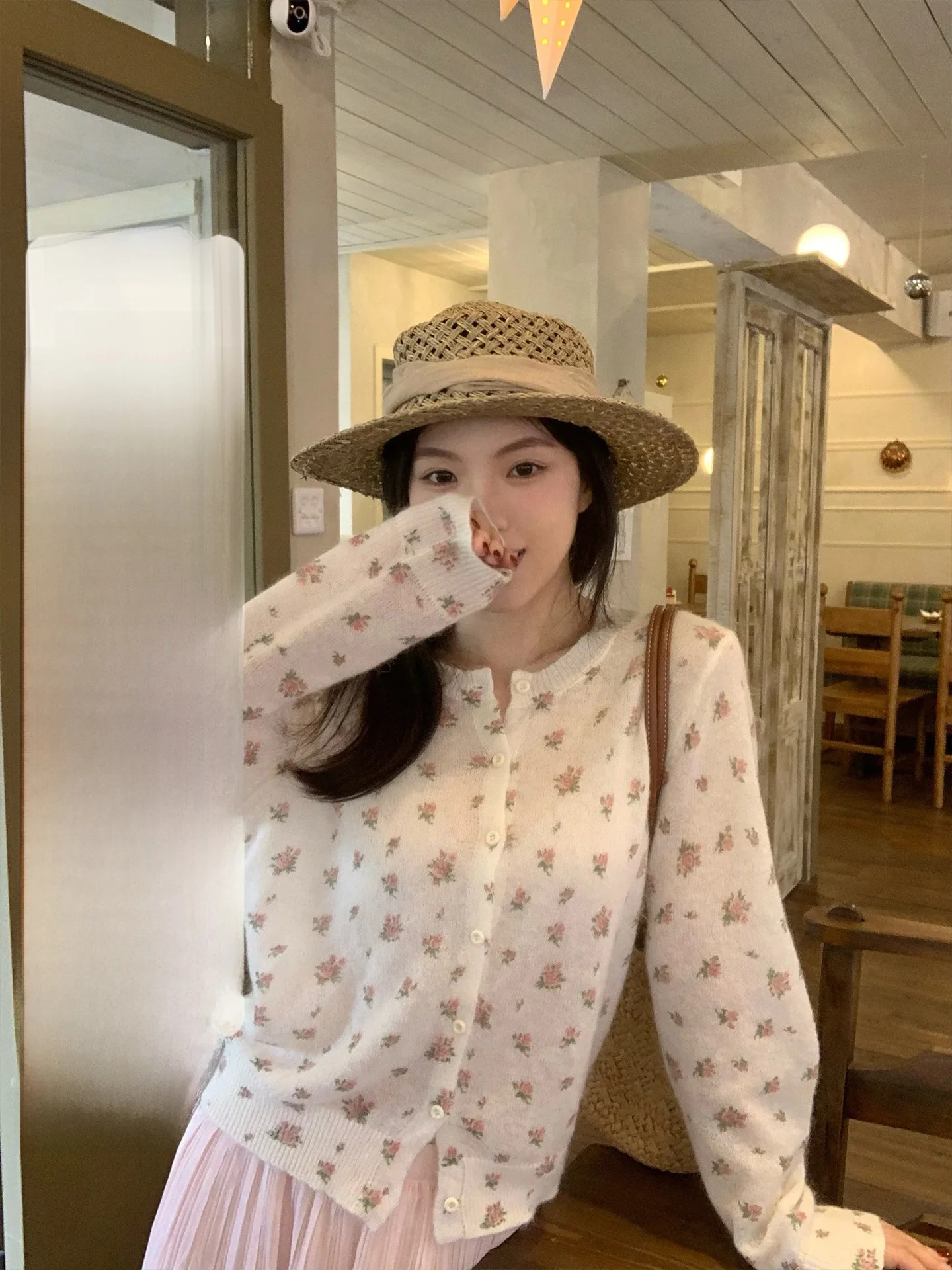 

Korean Style round Neck Knitted Short Cardigan Women's Sweet Floral Print Design Unique Sensation Age Reduction Top Spring