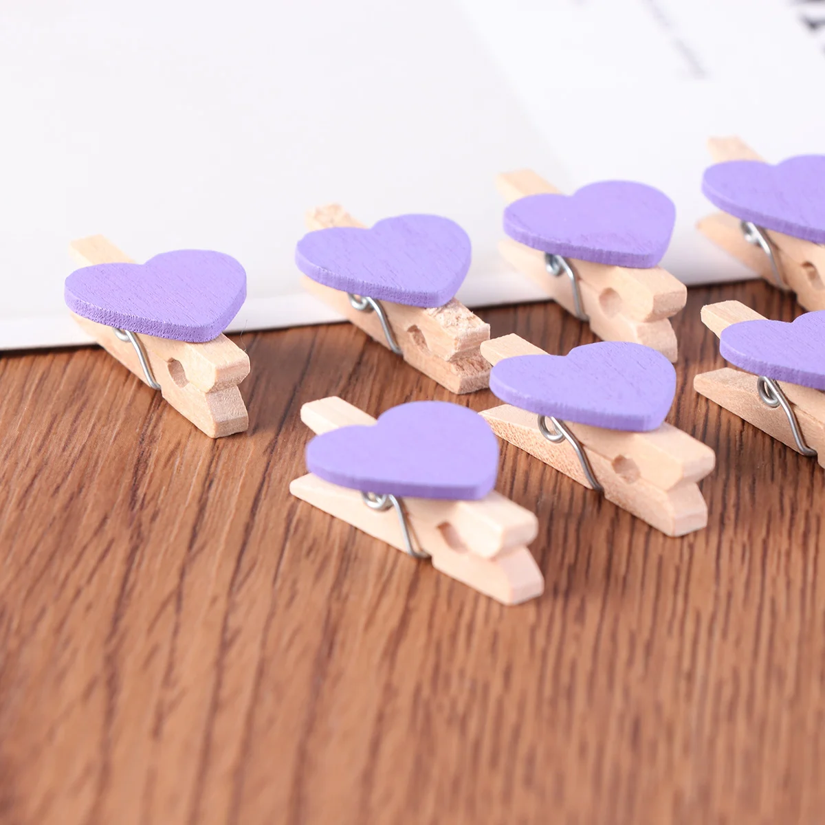 50pcs clothes Heart- Shaped Wooden Clips DIY Craft Clips Photo Paper Pegs for Photos Cards Paintings Decorative Minis tweezers