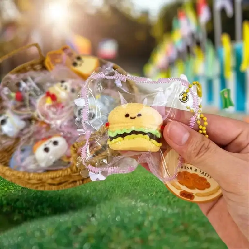 사랑스러운 실리콘 버거, 케이크, 토스트 스퀴즈 장난감 - 스트레스 해소, 느린 반동, 매력적인 열쇠고리 선물로 모두에게 이상적입니다.