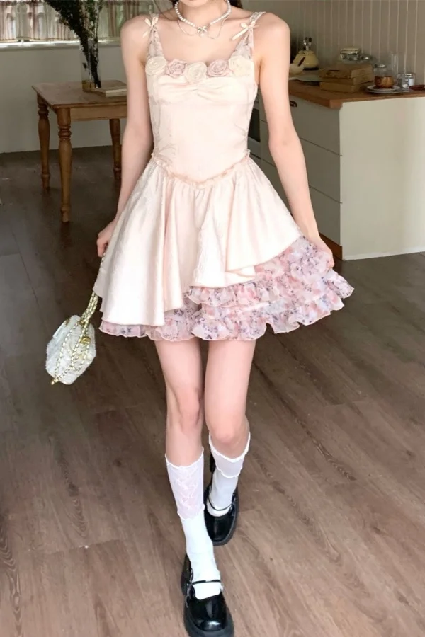 

Japan Cute Girl Rose Oil Painting Museum Small Lotus Root Powder Jacquard And Jacquard Waist To Look Slim Sweet Suspender Dress