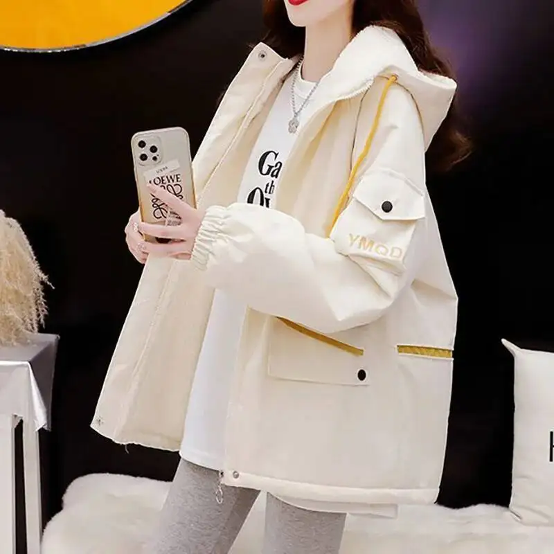 موضة المخملية رشاقته الدافئة 2025 جديد غير رسمي فضفاض مقنع يندبروف الدانتيل متابعة جيوب الرسالة معاطف قطنية متعددة الاستخدامات #4