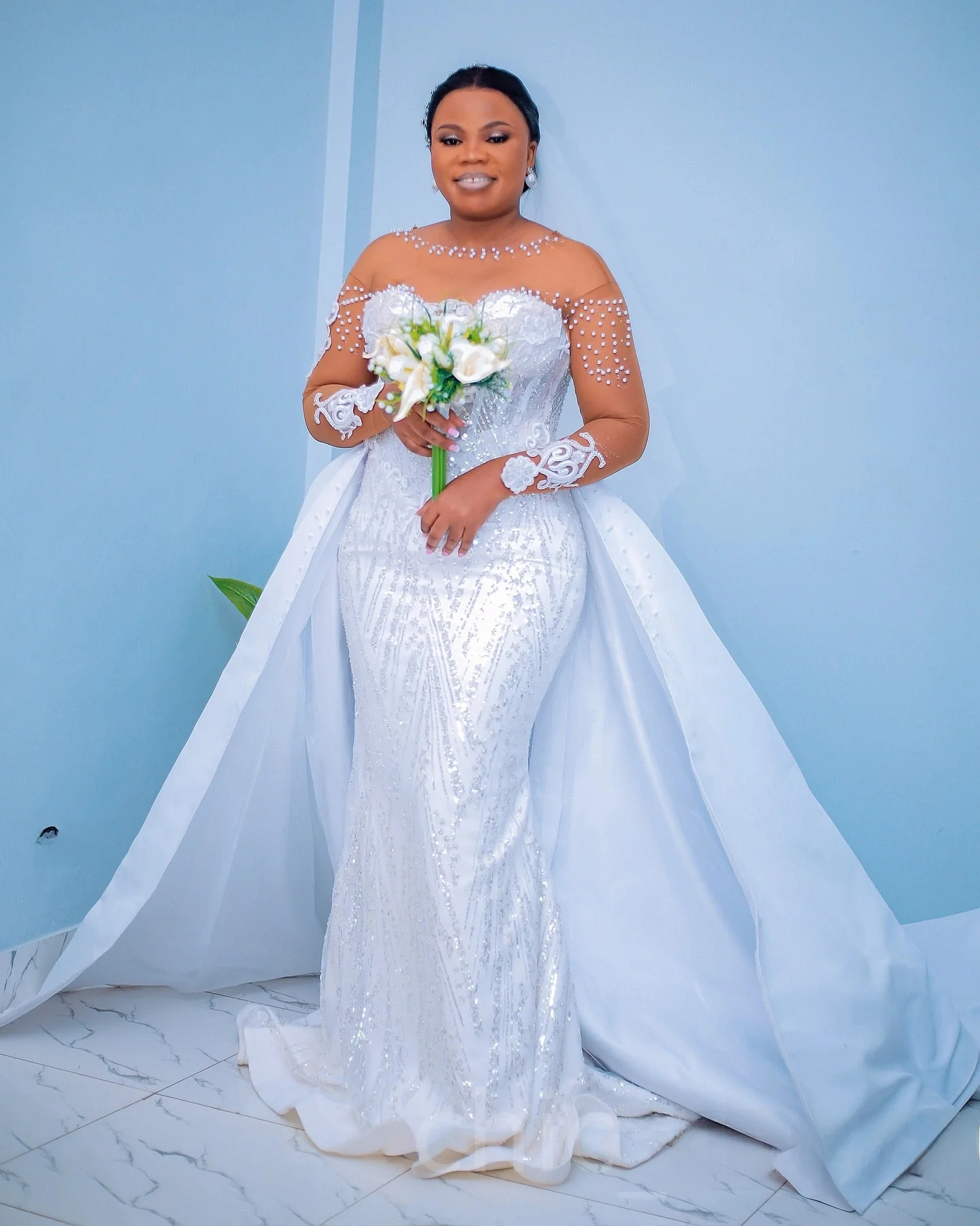 Customized Sheer Neck  Shinny Beads Pearls  Wedding Dress Vestidos De Novia Arabic Luxury Bridal Dress with Removable Skirt