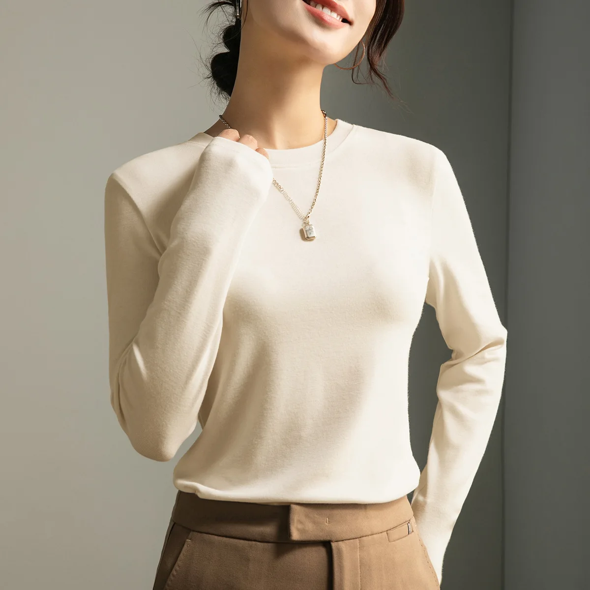 Boweylun مشروط القطن بلون جولة الرقبة قاع قميص الإناث الربيع والخريف جديد طويل الأكمام قمم تي شيرت المرأة