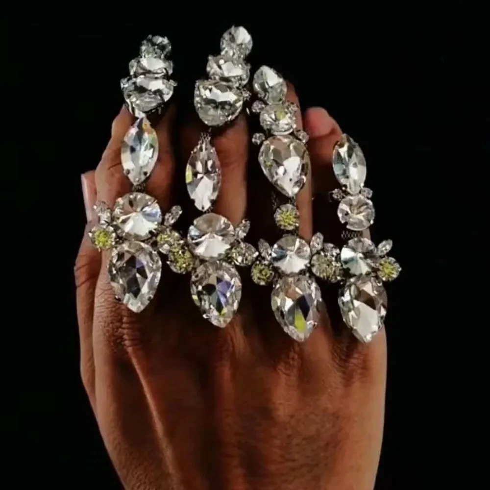 Handmande Crystal Geometric Flower 4 PCS Finger Open Rings Sets for Women Party Jewelry Rhinestone Acrylic Adjustable Rings Gift