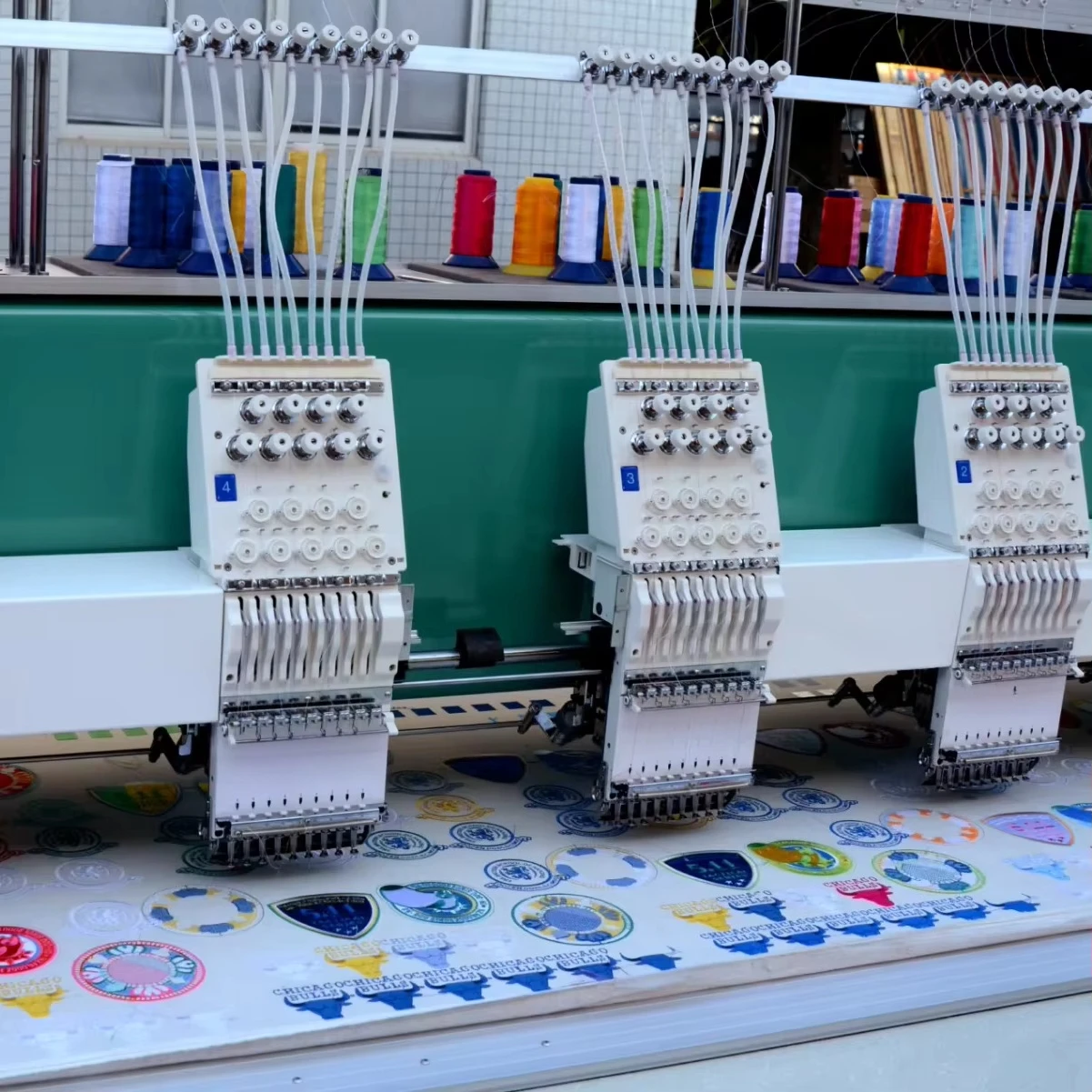 Portable Computerized Embroidery Machine Custom Sewing  with Screen 24/28 Heads 9 Needles Computer Flat Embroidery Machine Price