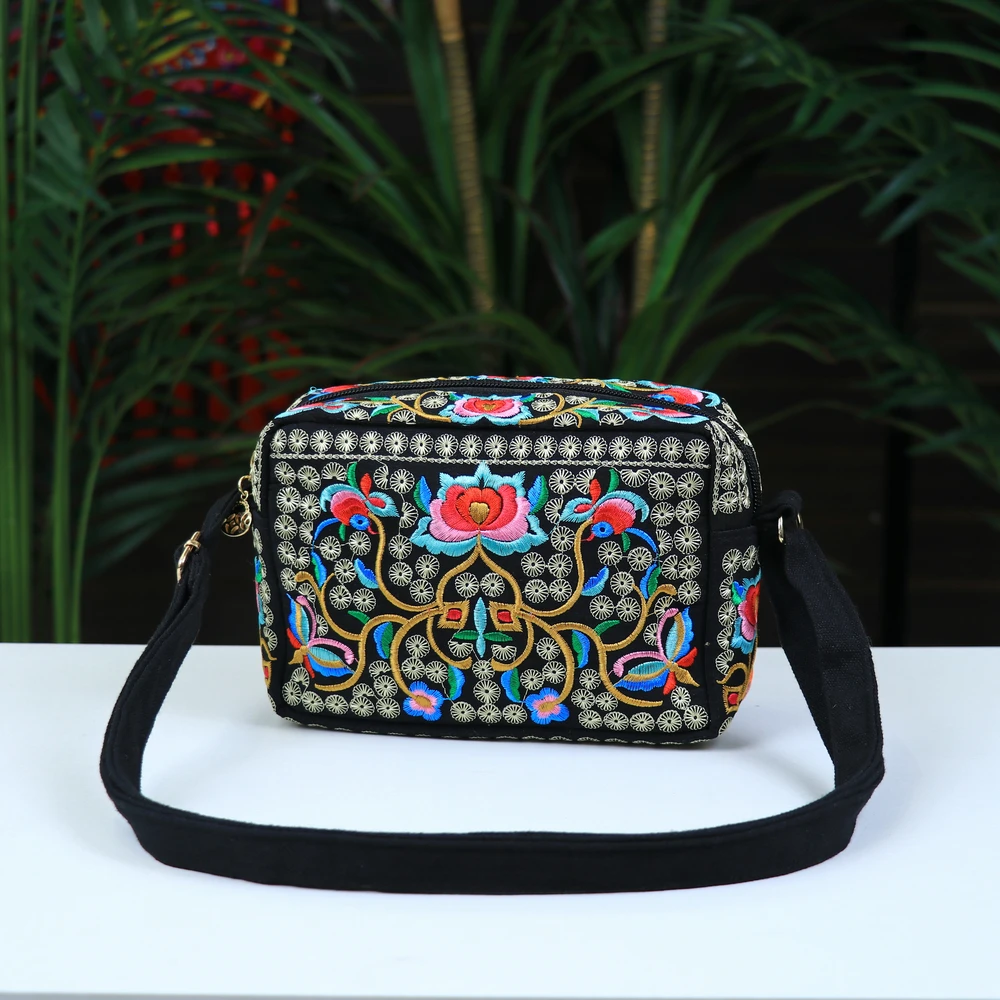 New Bohemian style embroidered shoulder bag embroidered versatile canvas crossbody multi-layer small square bag, mobile phone ba