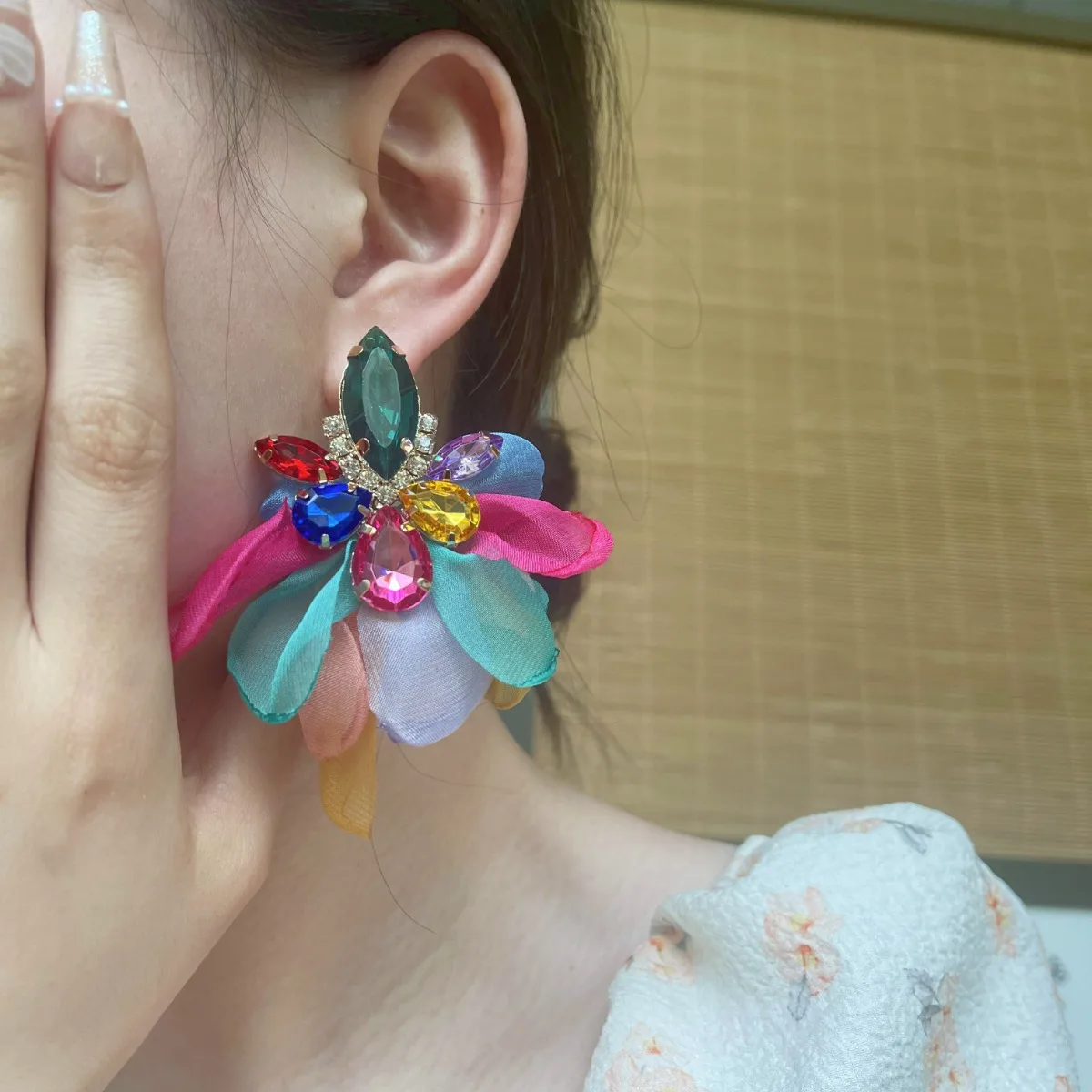 Instagram Crystal Fabric Flower Earrings for Women's Vintage Elegance and Luxury Statement Accessories Wholesale Multicolour