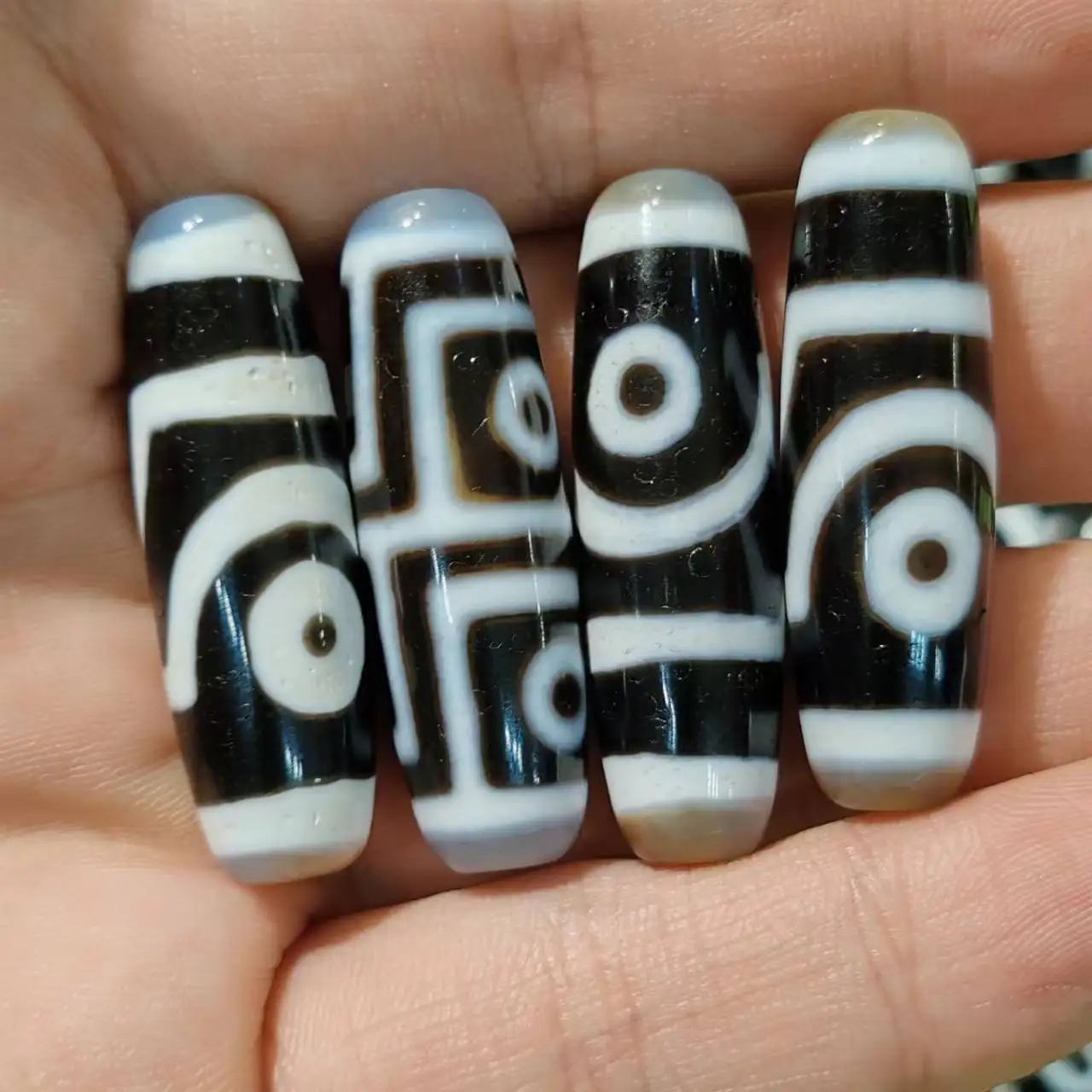 Taiwan Juyuan Black And White Permeable Horseshoe Weathered Agate Bead Necklace Pendant Diy Accessories