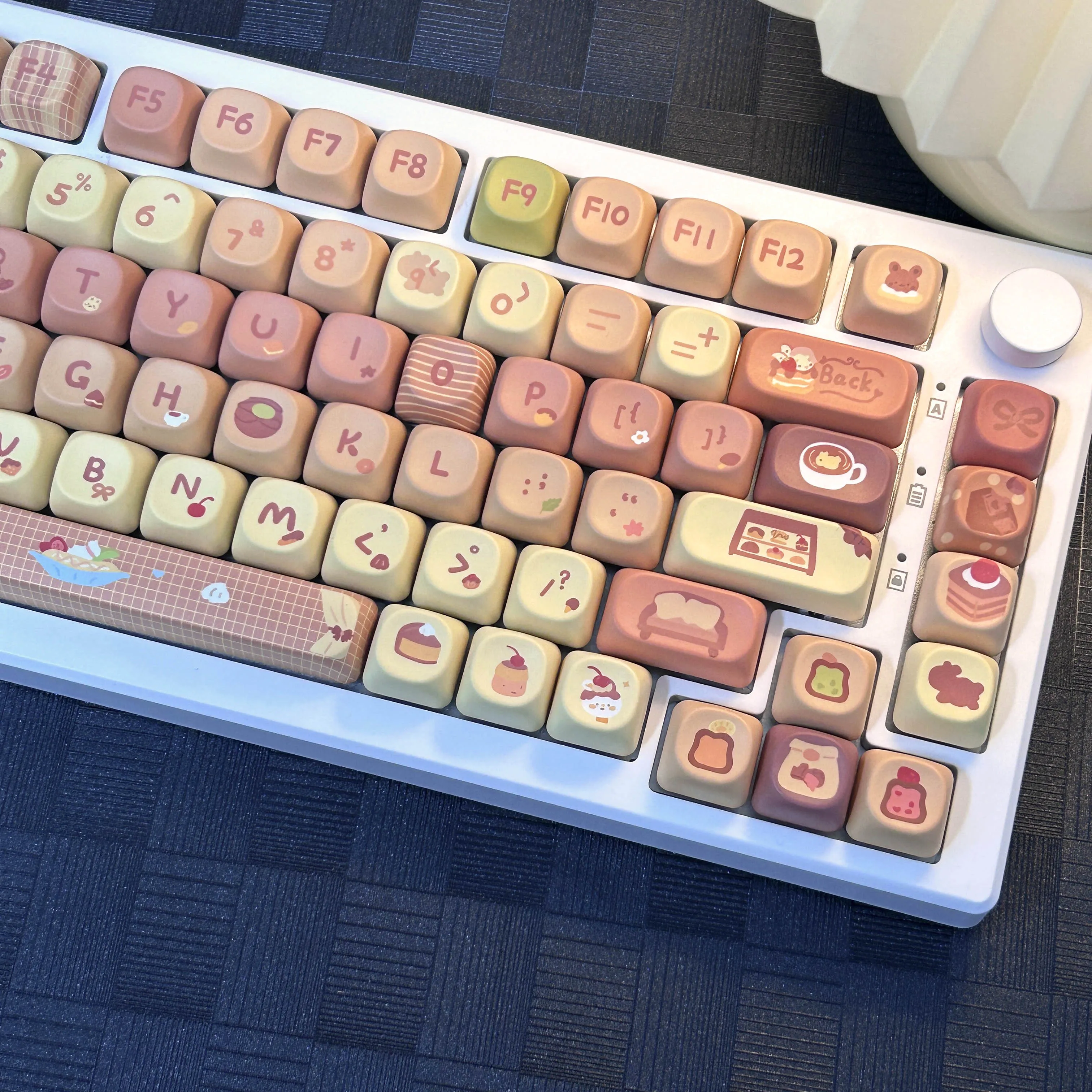 Coco Sweet Keycap Pbt Moa دافئ للغاية بني أصفر لطيف لأغطية مفاتيح لوحة المفاتيح الميكانيكية Aula F75