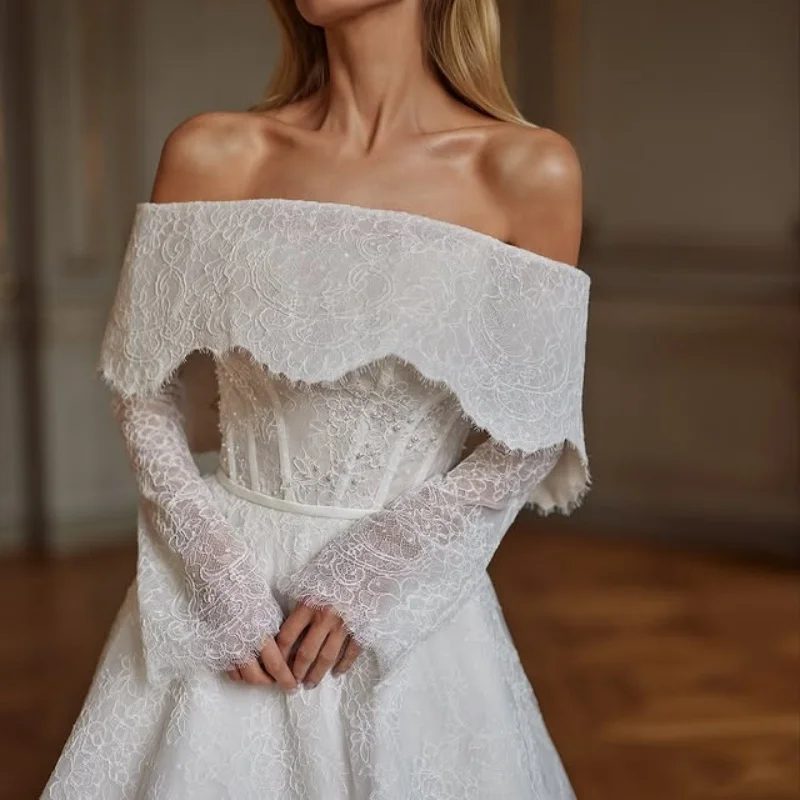 

Lace White Appliques Wedding Dresses off-shoulder flower decal A skirt long sleeves Gowns Made wedding dress Customized