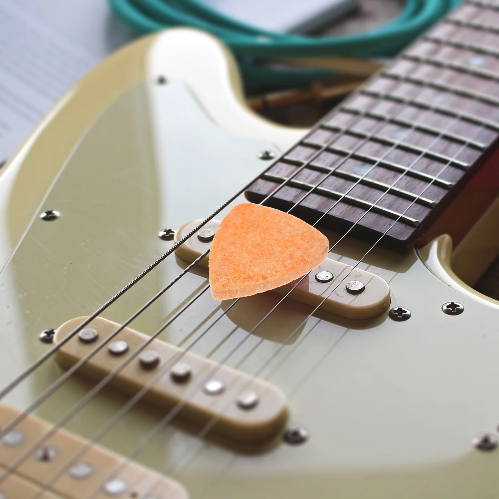 

20 Pcs Picks Wool Felt Lightweight Portable Practical Small Plectrums Acoustic Replacement Small Guitar Plectrums Parts