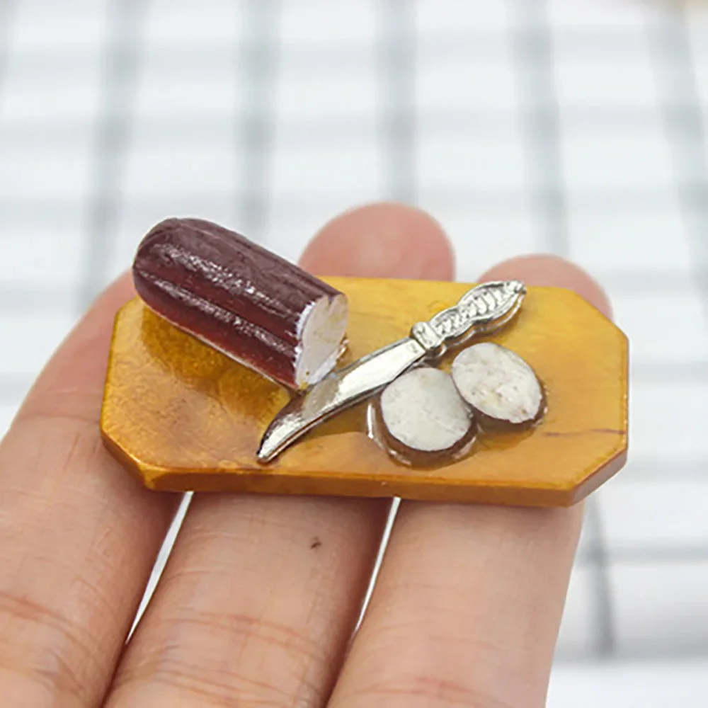 Accessori in miniatura per casa delle bambole 1/12 Mini tagliere per melanzane Simulazione modello alimentare giocattolo per la decorazione della casa delle bambole