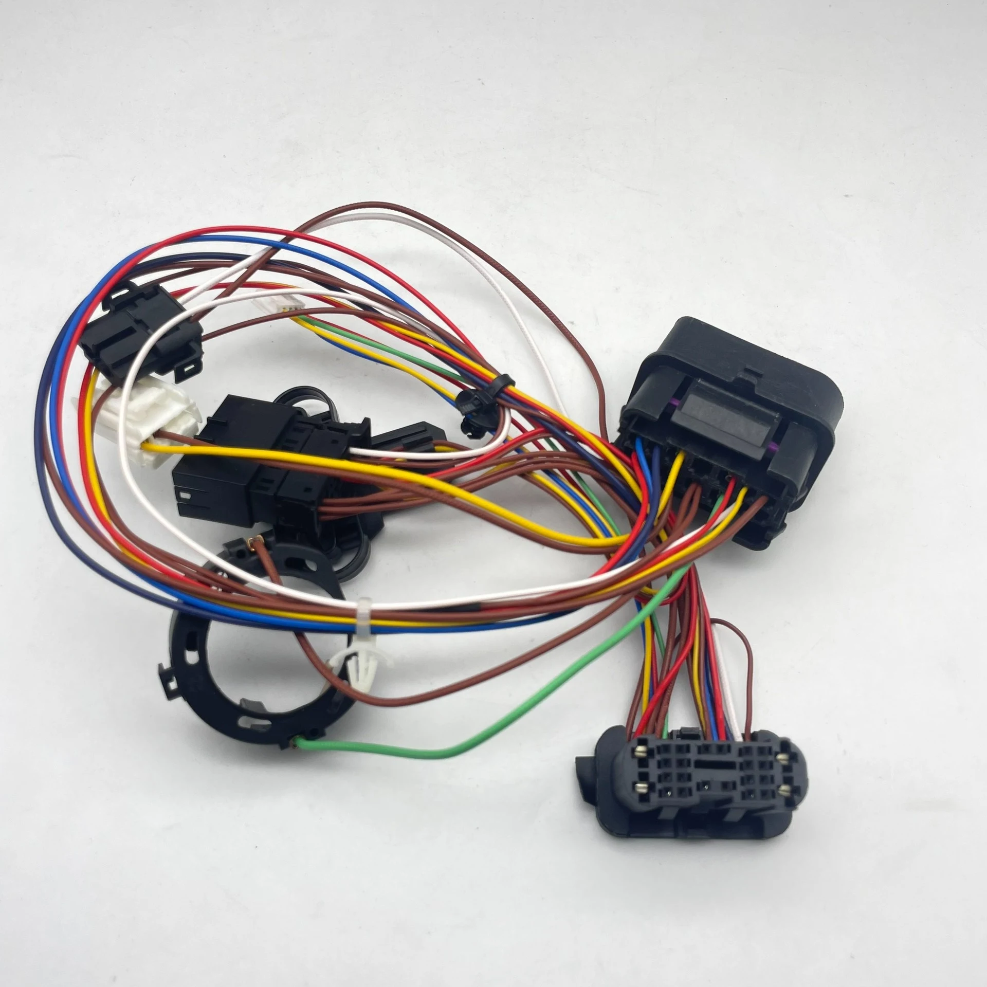 Suitable for 09-12 models of Audi A6L A6C6 headlights, with internal wiring harness and plug solutions to address aging issues