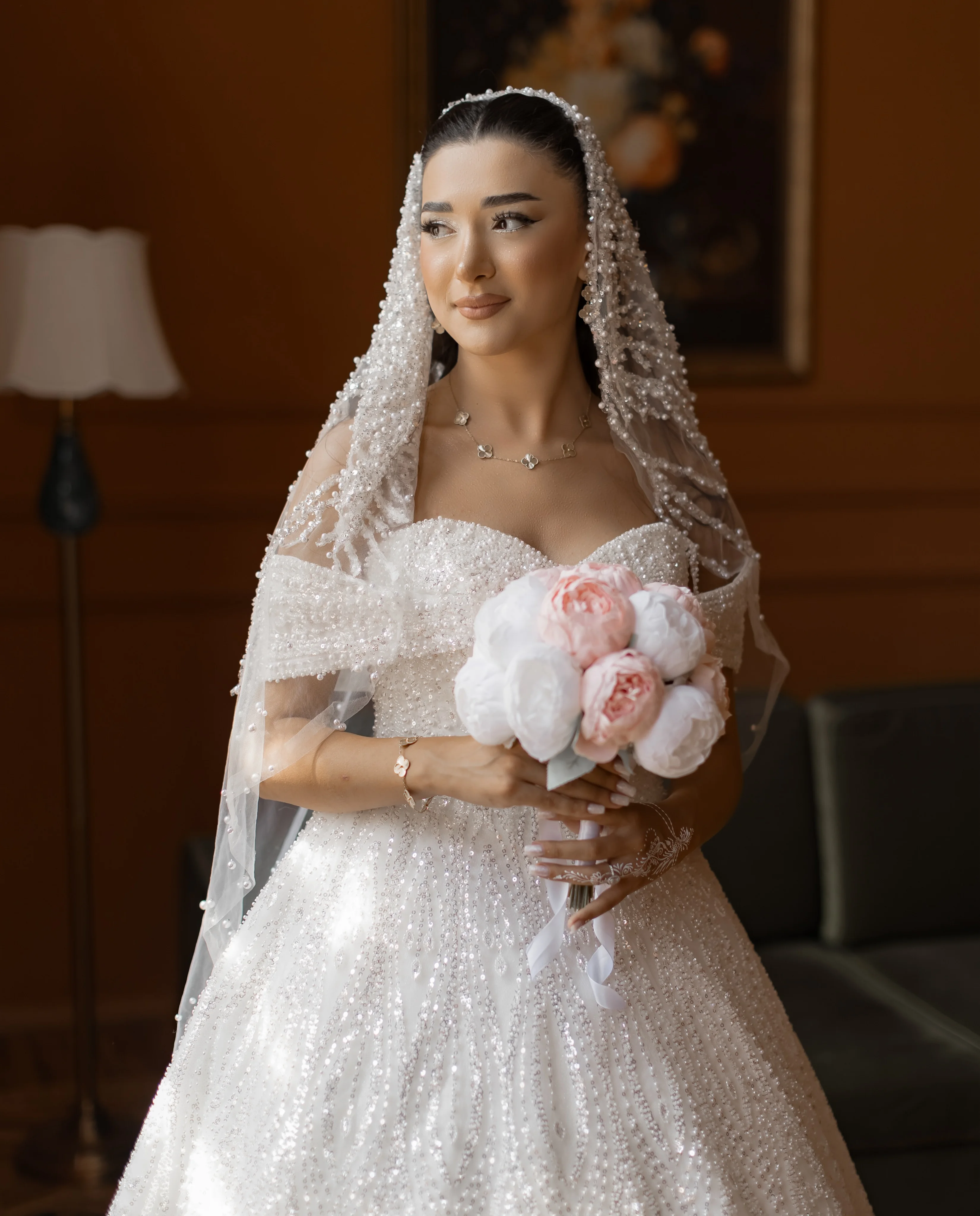 Elegant Off Shoulder Bead Princess Wedding Dress Pearl Bead Bride Dress Luxury rhinestone sequin Bridal Dress Customization