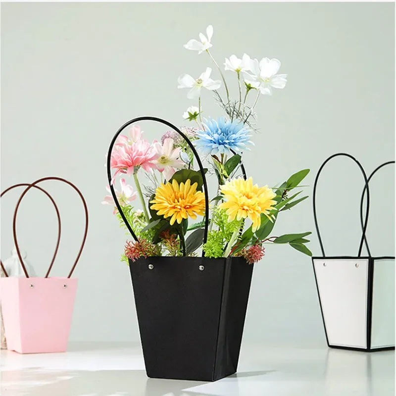 

10pcs Rivet Kraft Paper Flower Bouquet Packing Boxes Shop Valentine's Day Gift Rose Portable Rope Wrapping Paper Water Proof Box