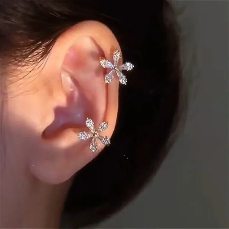 Korean Bling Crystal Flower Ear Clips Without Piercing Earrings for Women Fashion Butterfly Ear Cuff Wedding Party Jewelry Gift