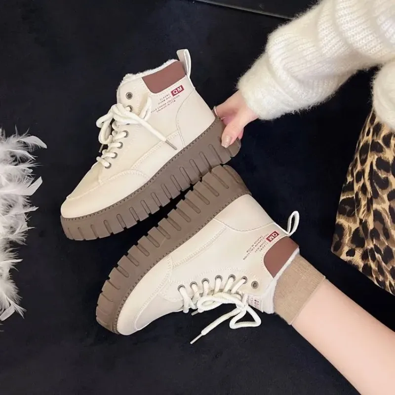 

2025 Warm High Top Short Boots Winter New Style with Plush Thick Sole Casual Street Photography Trendy Women's Zapatos De Mujer