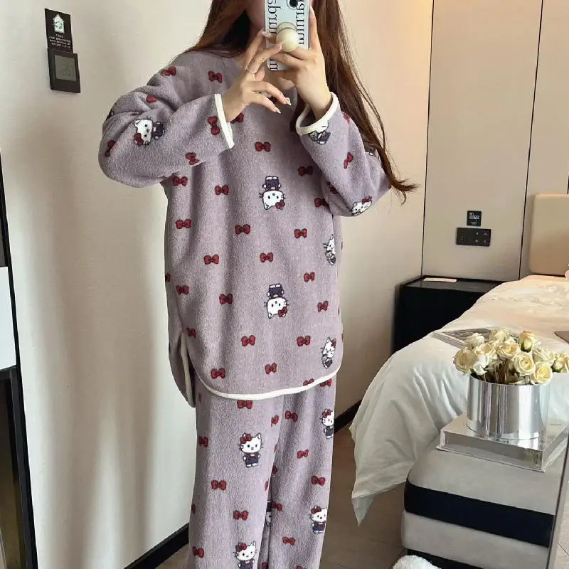 Sanrio Coral Fleece Leisure Time Round Neck Pajama Set Autumn and Winter Kawaii Hello Kitty Comic Fashion Keep Warm Leisure Wear