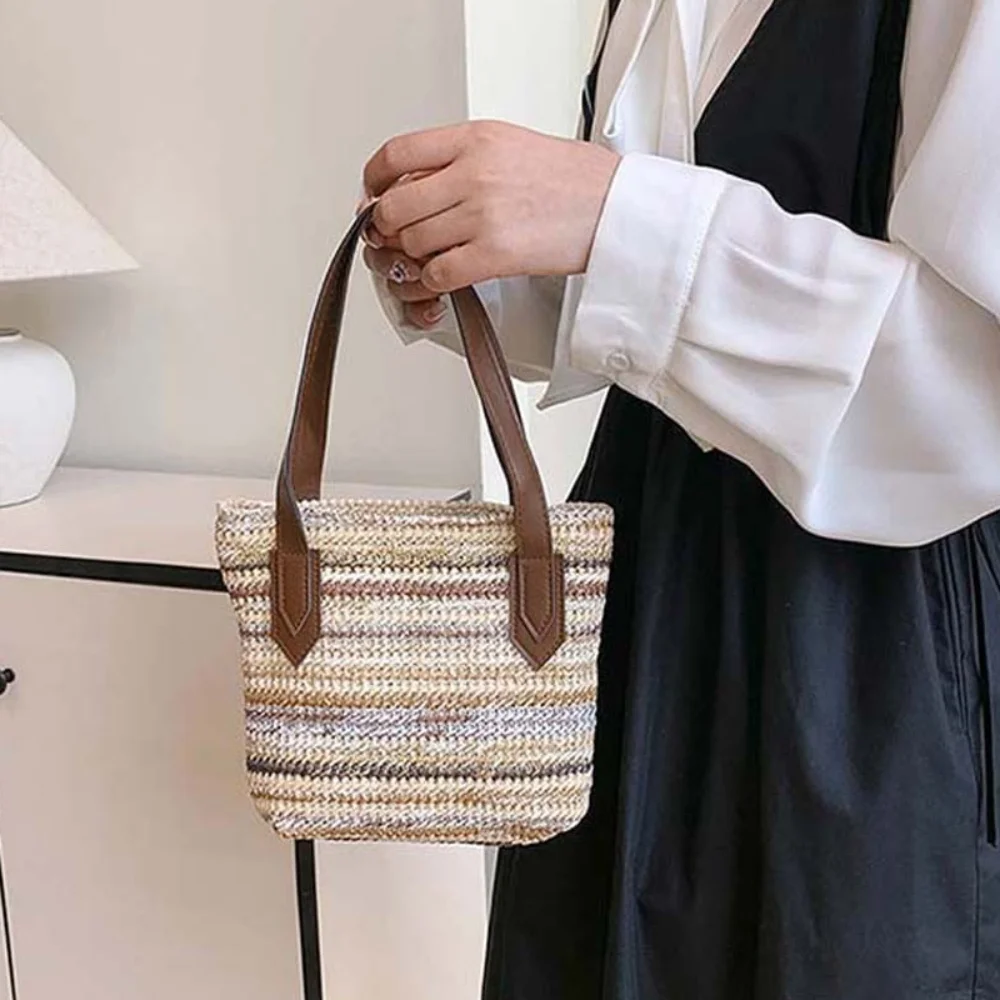 

Elegant Woven Bucket Bag Large Capacity Retro Straw Weaving Handbag Polyester Rainbow Stripes Underarm Pouch Women
