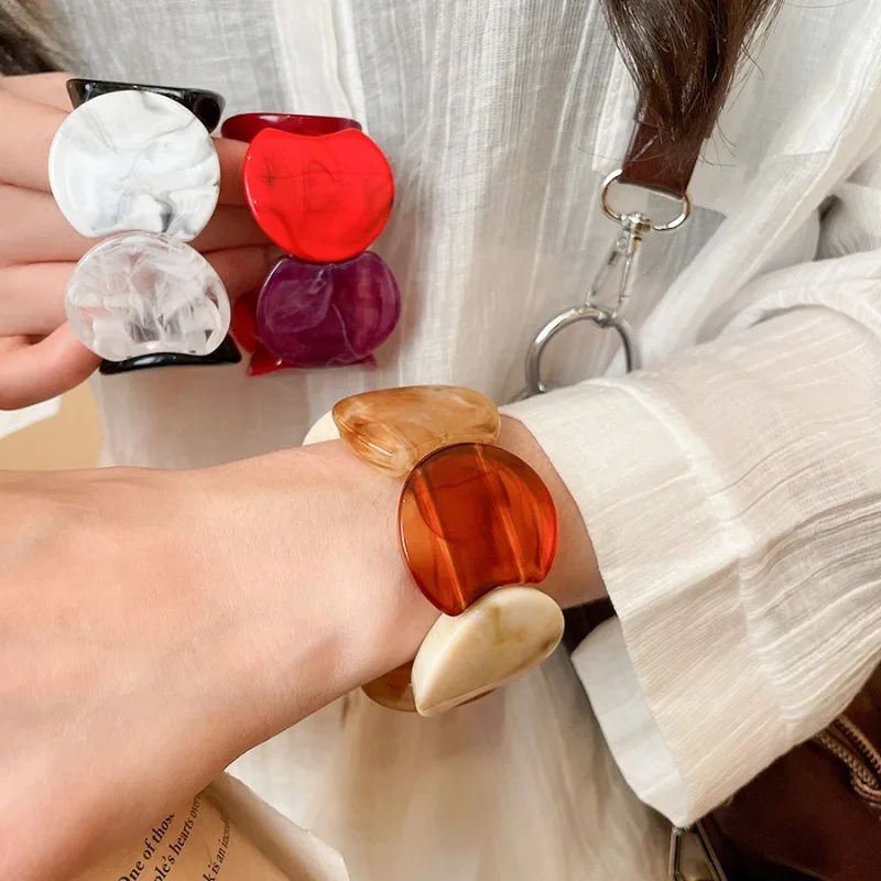 Minar 2025 New Arrival Color-coated Circular Spliced Geometric Acrylic Wide Bangles for Women Mujer Wholesale Elastic Bracelet