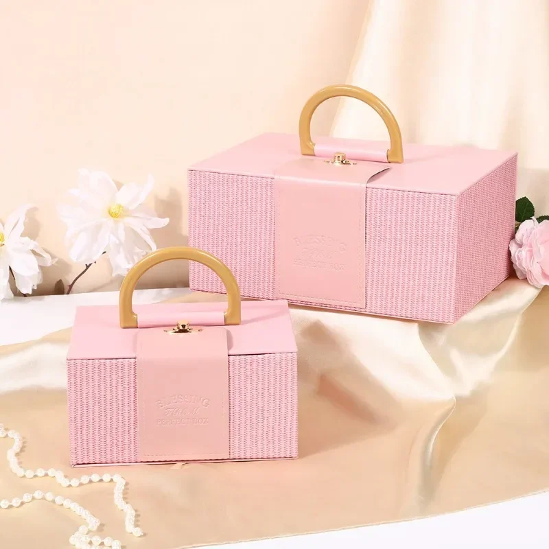 Luxury Leather Handheld Candy Box Wedding Bridesmaid Makeup Bag Birthday New Year Christmas Holiday Present Packaging Boxes