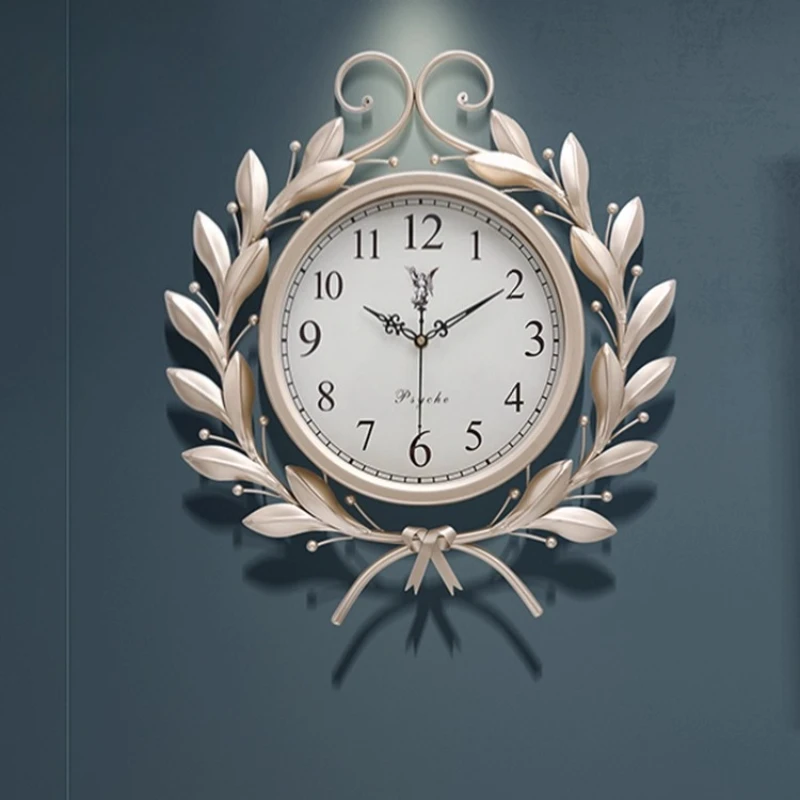 

American light luxury creative fashion Wall clock home decor items Room decoration Watches living room bedroom Kitchen Clocks