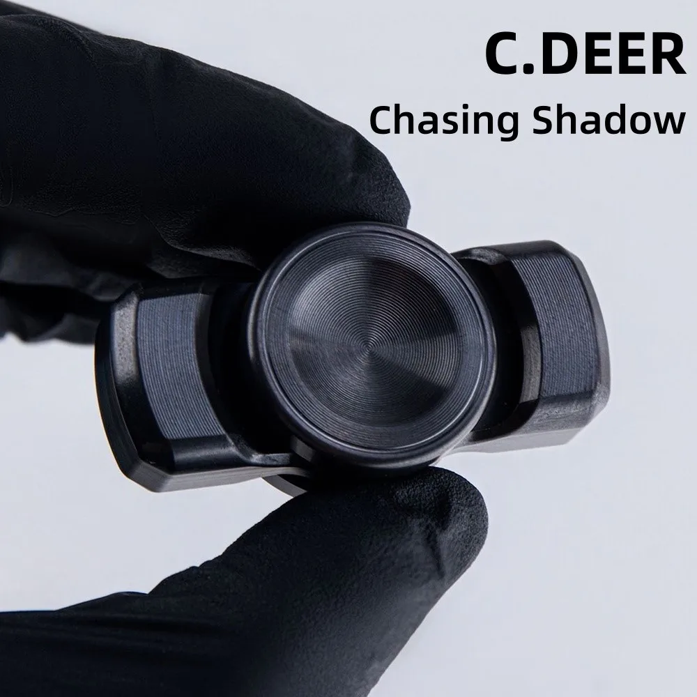 C.DEER Chasing Shadow Fidget Spinner mit zwei Klingen, Fidget Spinner aus Edelstahl, Gadgets zur Angstlinderung, originelles Design