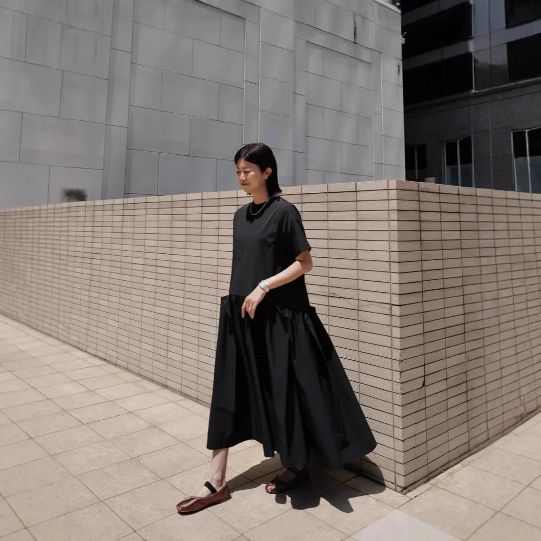 

Gagarich Japanese Style Pleated Minimalist Dress Loose Elegant Niche A-line Short Sleeved Mid Length Dress 2025 Summer