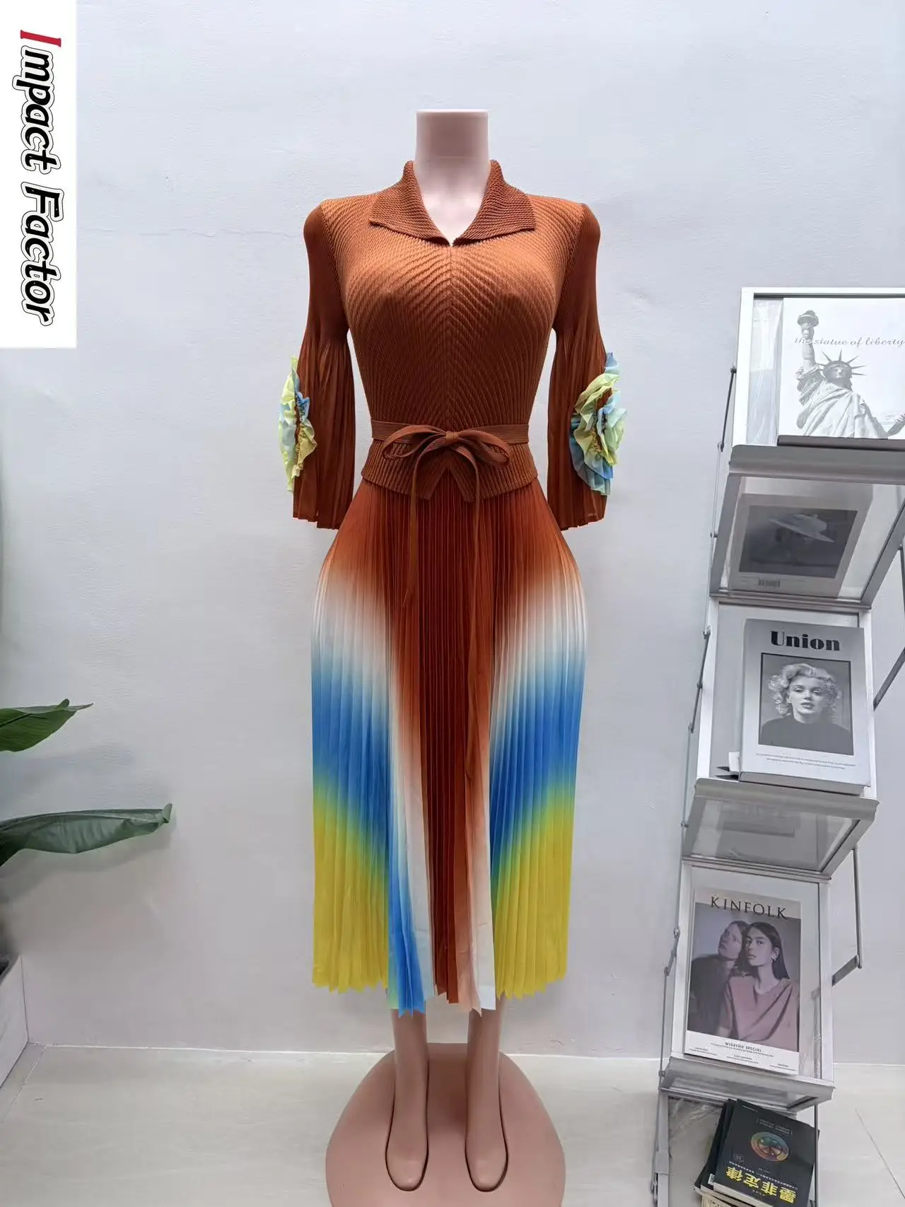 

Модное элегантное платье Miyake 2022, с длинными рукавами и бретельками на талии, постепенное изменение цвета, со складками