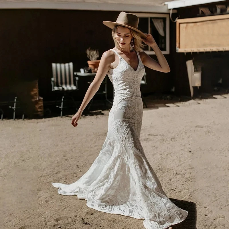 Spaghetti Straps Bohemian Mermaid Wedding Dresses Open Back Sweep Train Crochet Lace Beach Western Country Wedding Bridal Dress