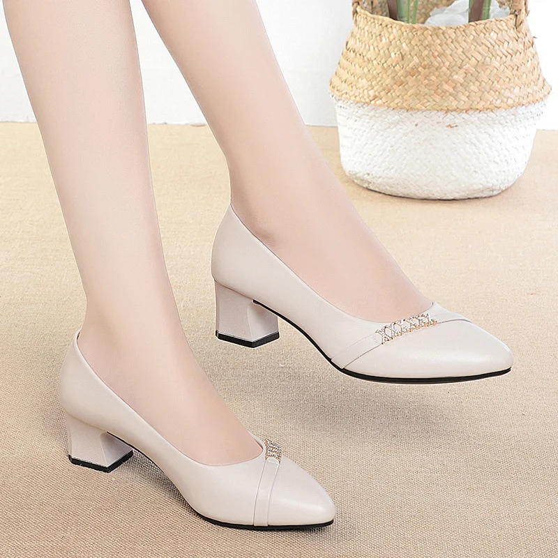 Spring Female Fashion Shallow Mouth Soft bottom Sweet Square Heel Pumps Solid Black Office Soft Leather Shoes