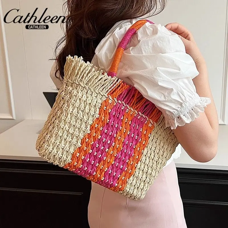 Rural Style Woven Handcrafted Large Capacity Fashionable New Woven Shoulder Bag Beach Vacation Tote Quark Bag Big Capacity Bag