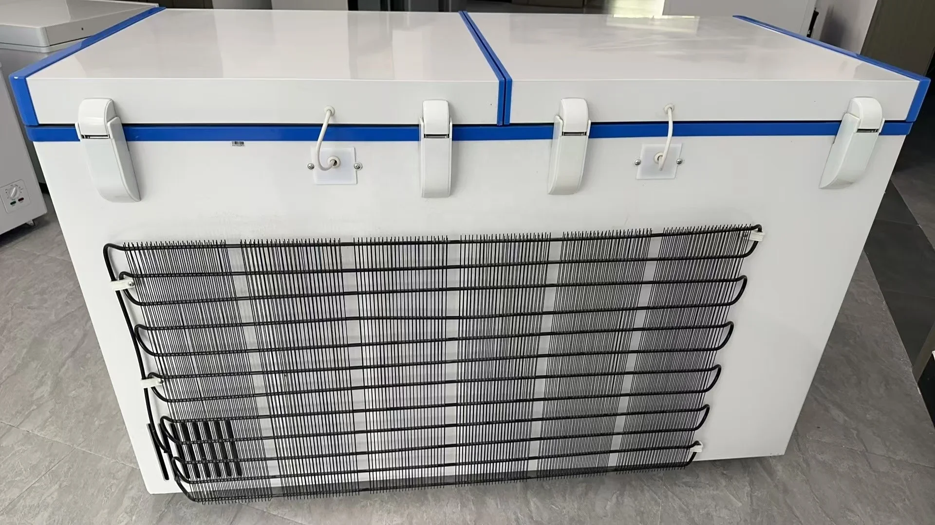 Морозильная камера солнечной энергии 358л без солнечной панели и аккумулятора