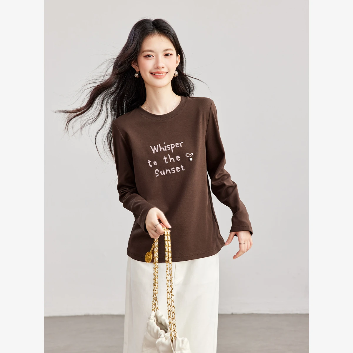 VIMLY Women's Brown T-shirt Fall Basic Letter Embroidered Long Sleeve Tees Casual Elegant Minimalist Round Neck Top Ladies A6793