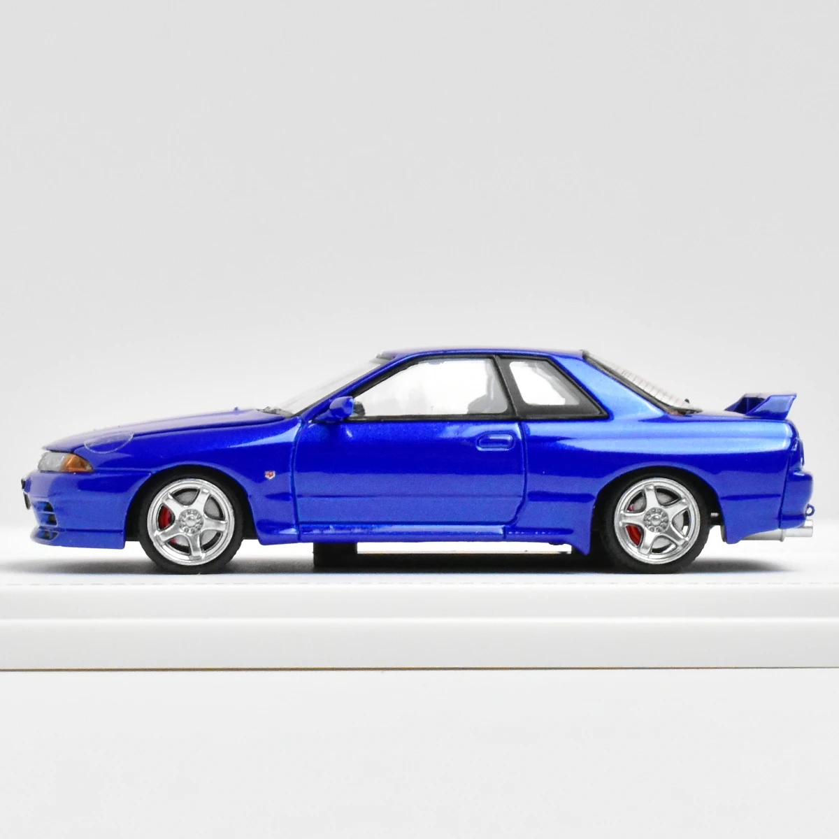 FH 1:64 GTR R32 Nismo S-Tune Diecast Model Car