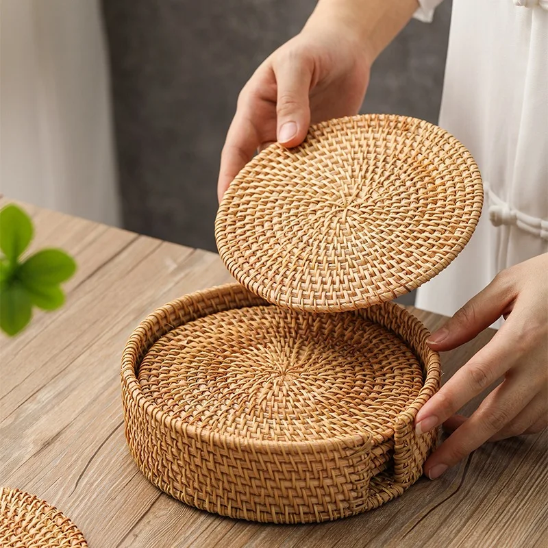 1/4 Stück 20cm Runde Rattan-Gewebte Tischsets Hitzebeständige Topfunterlagen Anti-Verbrühungs-Tischmatten Rutschfeste Untersetzer für Küche und Esstisch