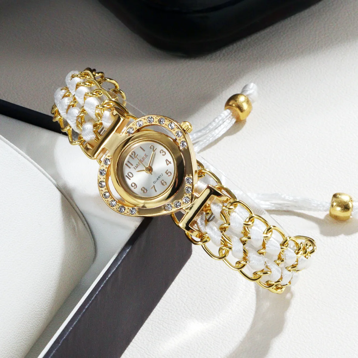 10 шт./лот, золотые женские часы с любящим сердцем, новые женские наручные часы, цветные блестящие часы из ткани со стразами, милые часы для девочек