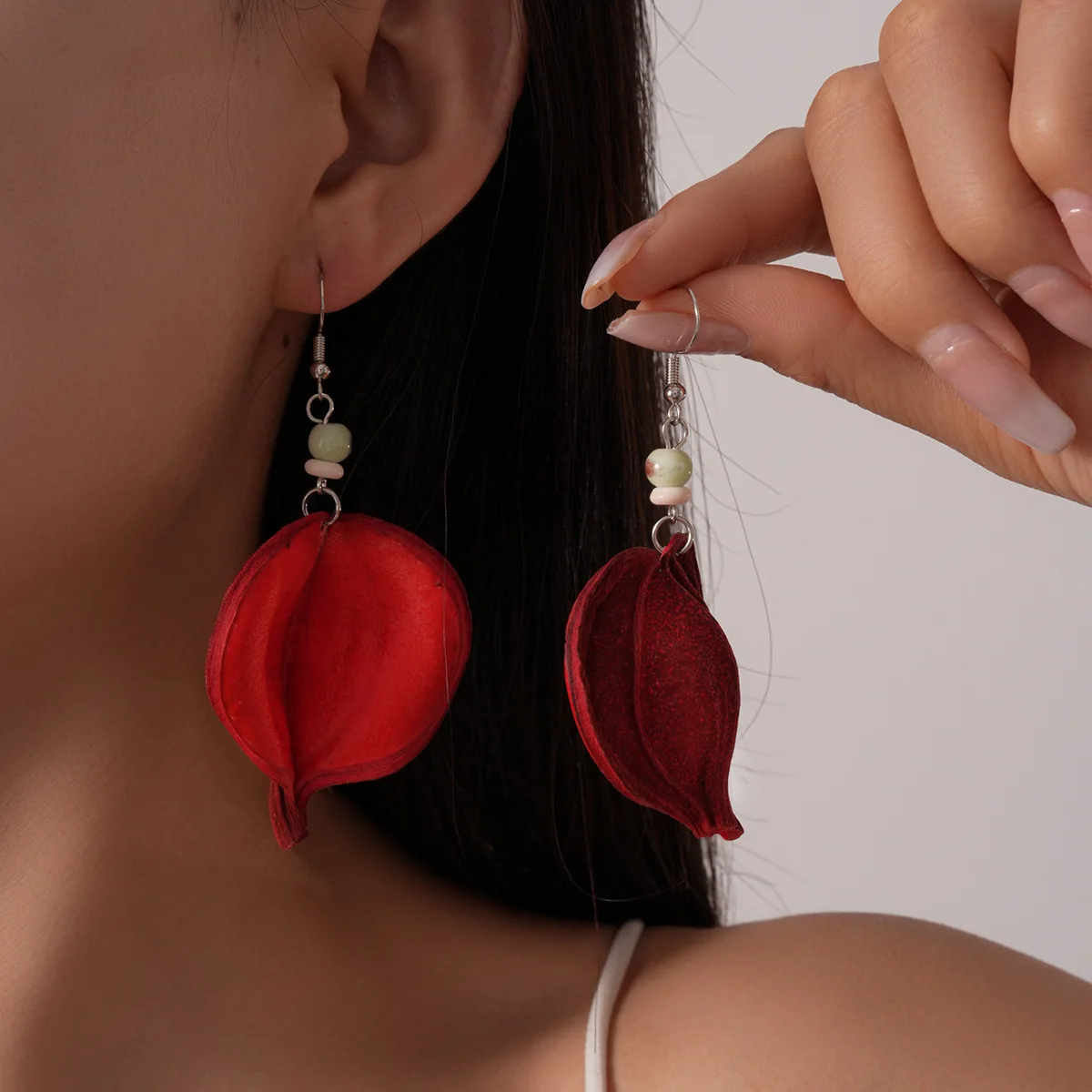 Exaggerated natural plant dried fruit dyeing love shell ear hook personality niche, high sense unique earrings