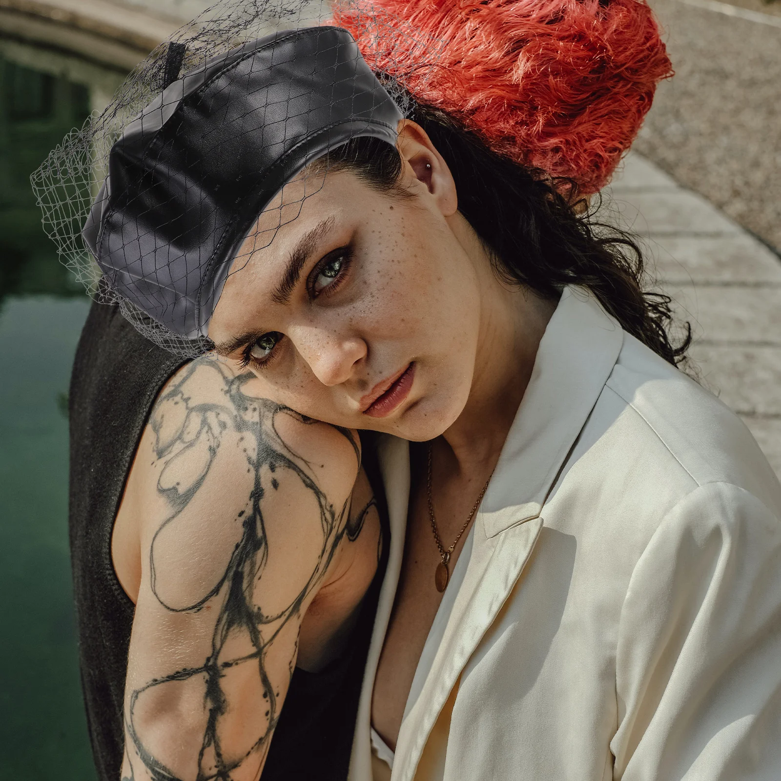 

Fashion Vintage Black Beret for Women French Beret Stylish Veil Hat Wedding Party Outing Berets for Women