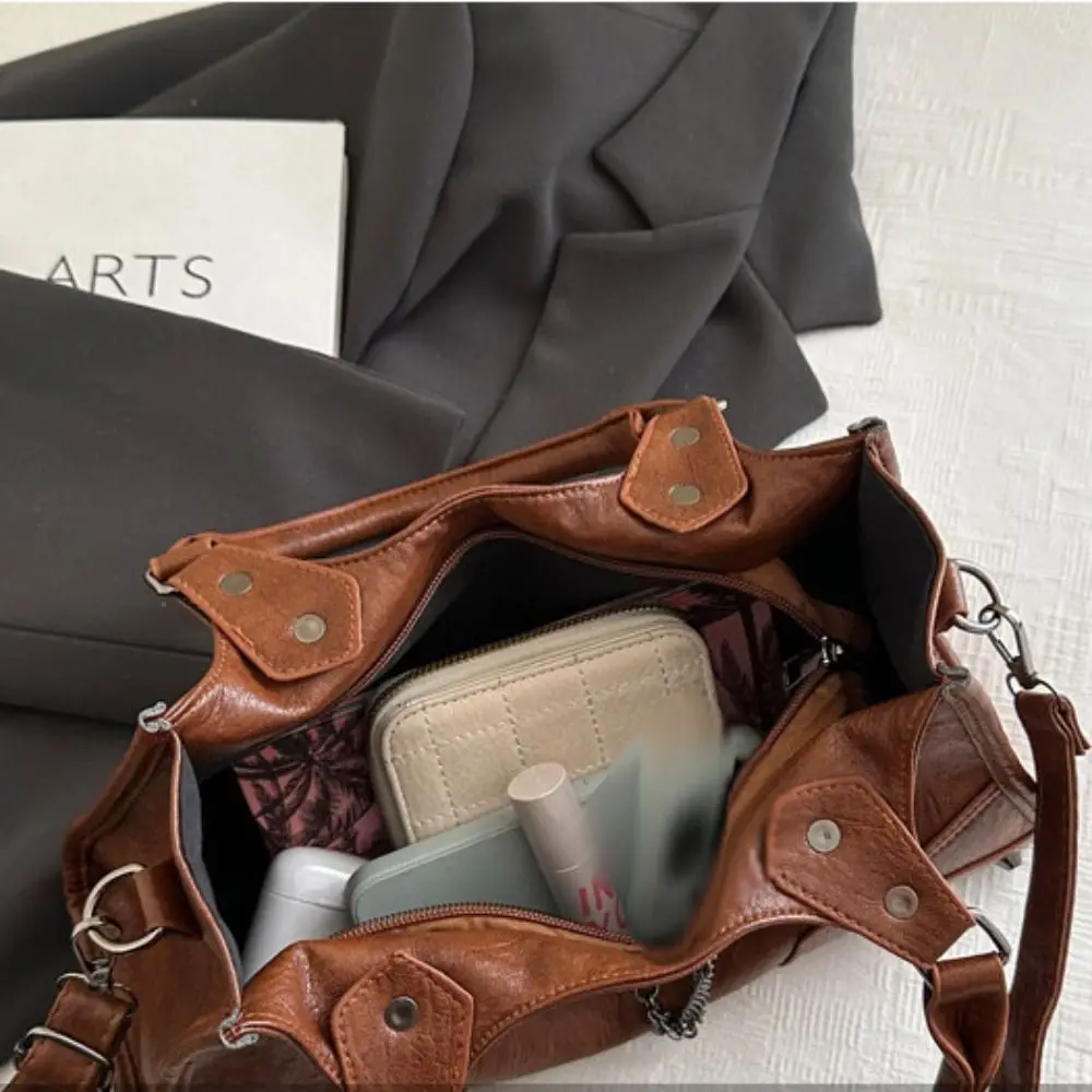 PU-leer gotische crossbody tas grote capaciteit modeontwerp locomotief stijl onderarmtas effen kleur Koreaanse stijl