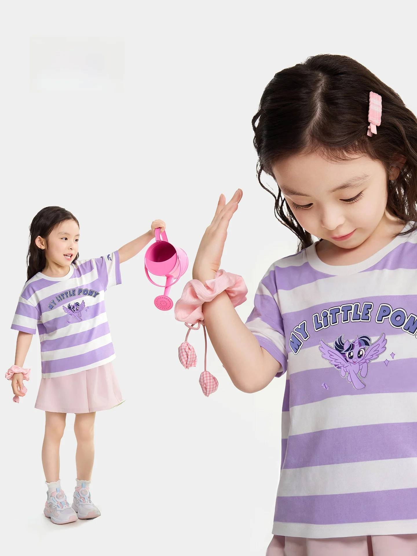 t-shirt-estiva-per-bambina-in-cotone-luminoso-con-stampa-pony-co-branded-ip-vestibilita-casual-e-comoda