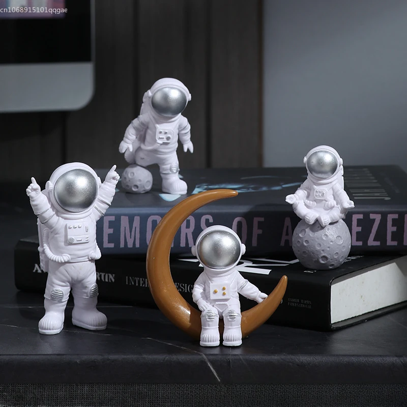 4 Pcs Astronaut Figure Statue Figurine Spaceman Sculpture Educational Toy Desktop Home Decoration Astronaut Model for Kids Gift